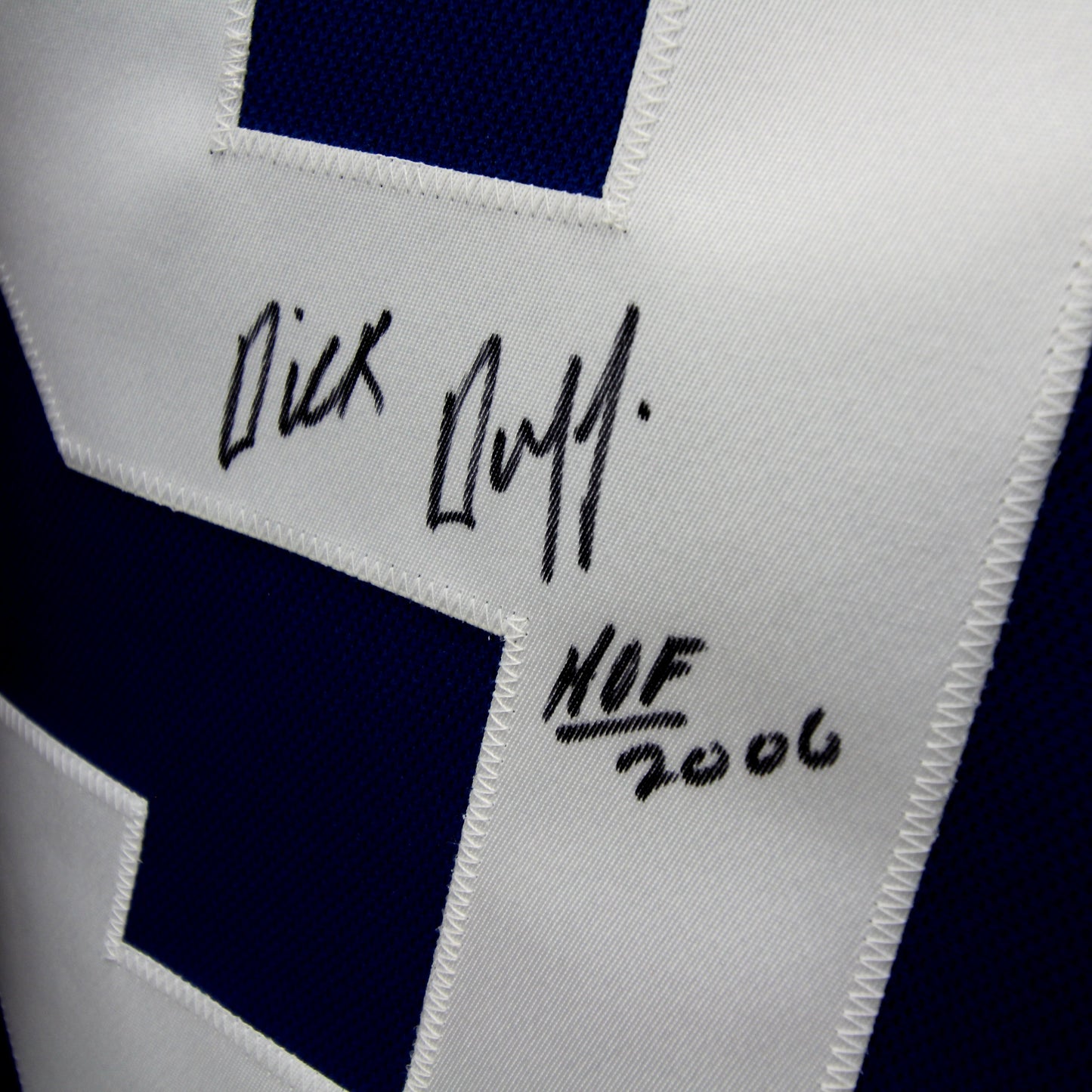 Dick Duff - Maple Leafs - Autographed Jersey / Chandail autographié