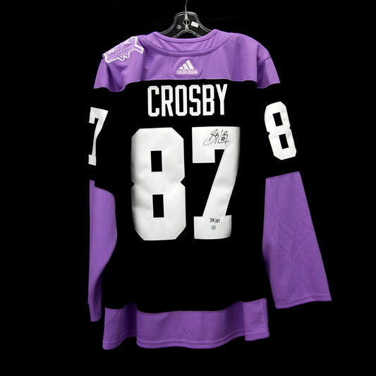 Sydney Crosby - Penguins - Autographed Jersey / Chandail autographié