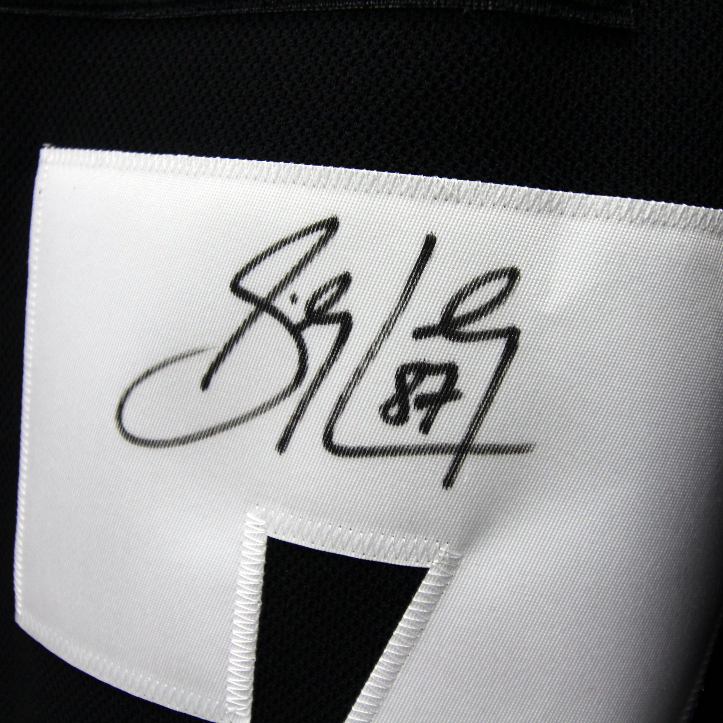 Sydney Crosby - Penguins - Autographed Jersey / Chandail autographié